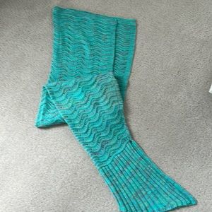 6 foot long mermaid snuggle blanket
